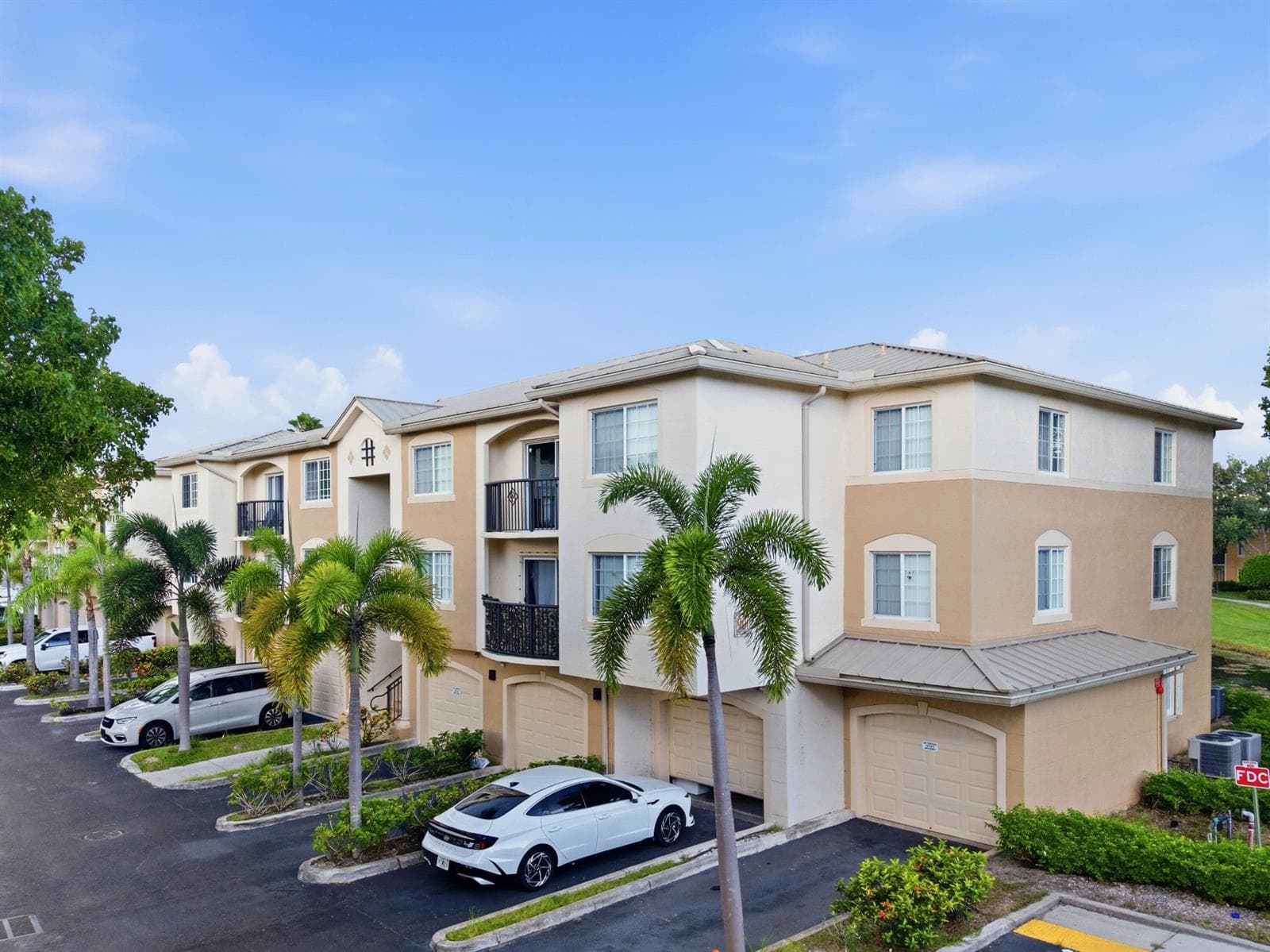 900 CRESTWOOD Court S # 920, Royal Palm Beach FL 33411 - Royal Palm Beach, FL - Photo 1