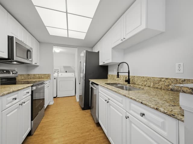 900 CRESTWOOD Court S # 920, Royal Palm Beach FL 33411 - Royal Palm Beach, FL - Photo 4