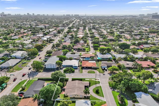 1477 NE 55th St, Fort Lauderdale FL 33334 - Fort Lauderdale, FL - Photo 3