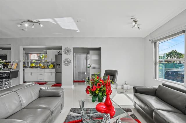 3538 SW 87th Ct, Miami FL 33165 - Miami, FL - Photo 5