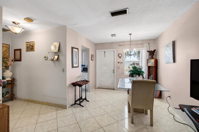 2101 NE 1st Court # 204, Boynton Beach FL 33435 - Boynton Beach, FL - Photo 5