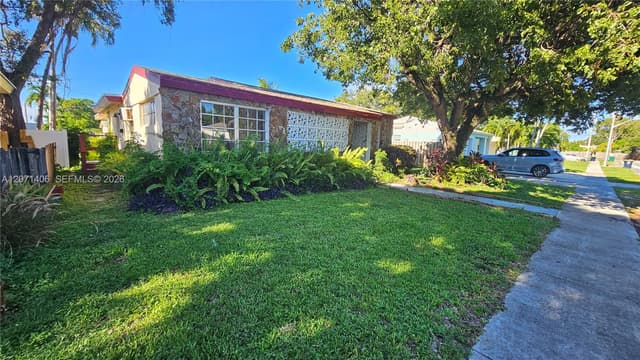 214 SW 2nd Pl, Dania Beach FL 33004 - Dania Beach, FL - Photo 2