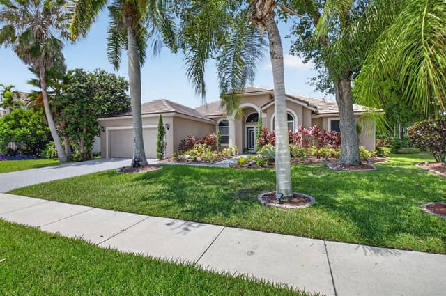 21633 Lynhurst Way, Boca Raton FL 33428 - Boca Raton, FL - Photo 2