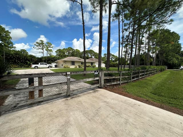 16193 72nd Road N, Loxahatchee FL 33470 - Loxahatchee, FL - Photo 4