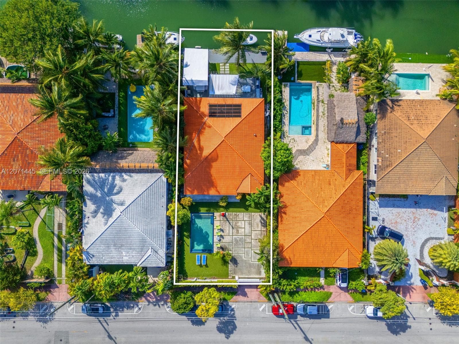 7970 Hawthorne Ave, Miami Beach FL 33141 - Miami Beach, FL - Photo 1