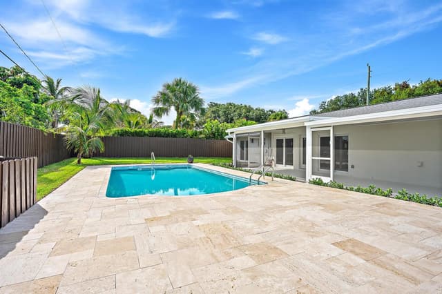 109 E RIVERSIDE Drive, Jupiter FL 33469 - Jupiter, FL - Photo 4