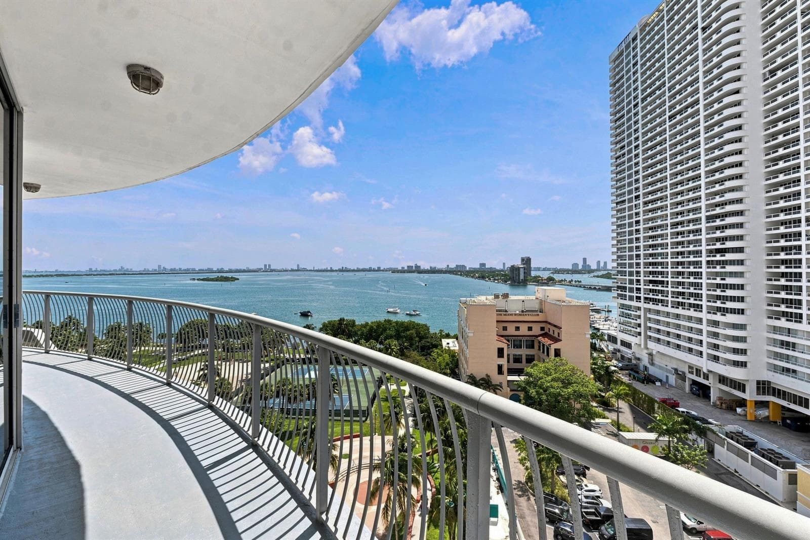 1750 N BAYSHORE Drive # 1202, Miami FL 33132 - Miami, FL - Photo 1