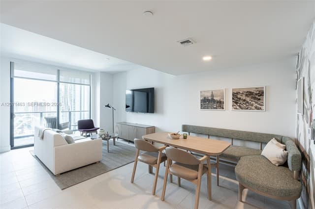 159 NE 6th ST # 3109, Miami FL 33132 - Miami, FL - Photo 3