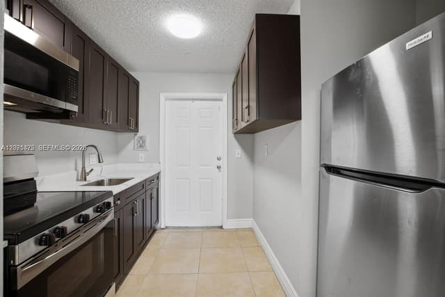850 E Commercial Blvd # 214B, Oakland Park FL 33334 - Oakland Park, FL - Photo 3