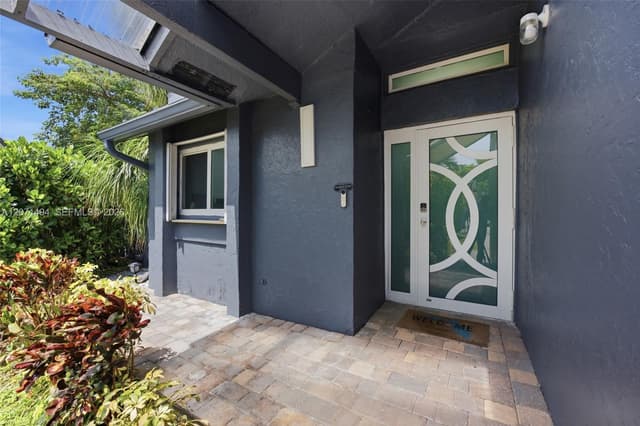 3913 NW 72nd Ln, Coral Springs FL 33065 - Coral Springs, FL - Photo 4