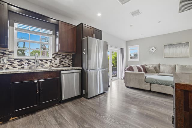 807 NW 1ST Avenue, Fort Lauderdale FL 33311 - Fort Lauderdale, FL - Photo 5