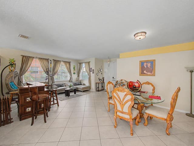 2745 Misty Oaks Circle, Royal Palm Beach FL 33411 - Royal Palm Beach, FL - Photo 6