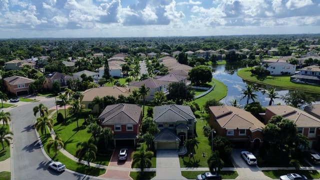 2745 Misty Oaks Circle, Royal Palm Beach FL 33411 - Royal Palm Beach, FL - Photo 3