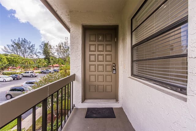 21529 Cypress Hammock Dr # 35J, Boca Raton FL 33428 - Boca Raton, FL - Photo 5