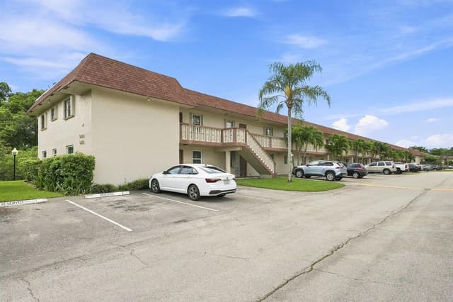 9200 SW 3RD Street # 111, Boca Raton FL 33428 - Boca Raton, FL - Photo 2