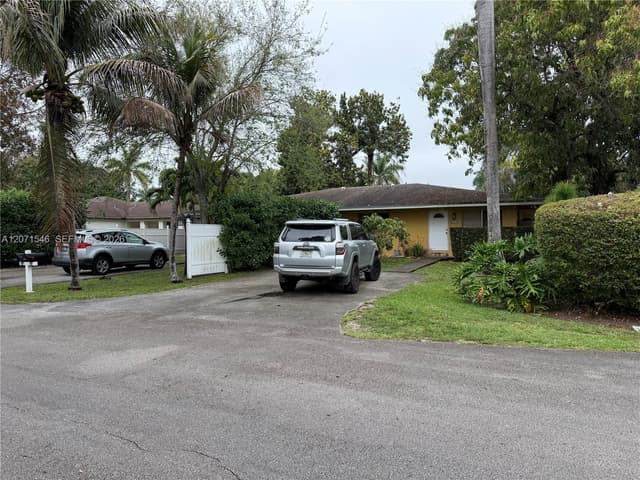 5801-5805 SW 61st St, Miami FL 33143 - Miami, FL - Photo 4