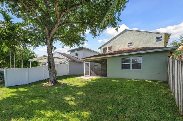 3840 NW 23RD Place, Coconut Creek FL 33066 - Coconut Creek, FL - Photo 5