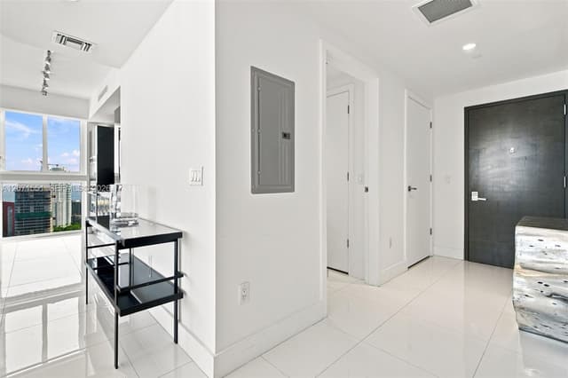 1080 Brickell Ave # 3800, Miami FL 33131 - Miami, FL - Photo 4