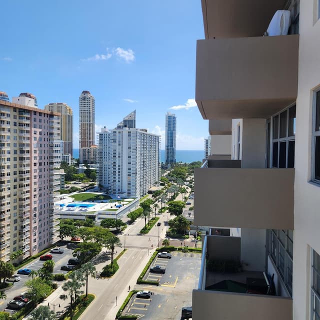 250 174th Street, Sunny Isles Beach FL 33160 - Sunny Isles Beach, FL - Photo 2