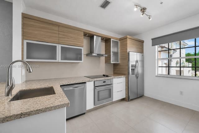 5670 NW 116th Ave # 222, Doral FL 33178 - Doral, FL - Photo 2