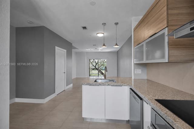 5670 NW 116th Ave # 222, Doral FL 33178 - Doral, FL - Photo 3