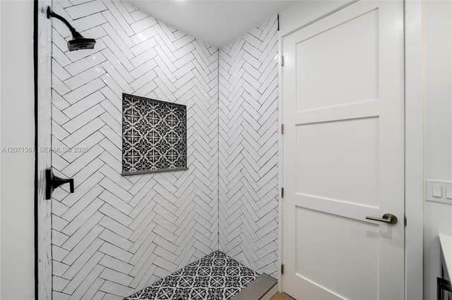 1855 Hidden Trail Ln, Weston FL 33327 - Weston, FL - Photo 6
