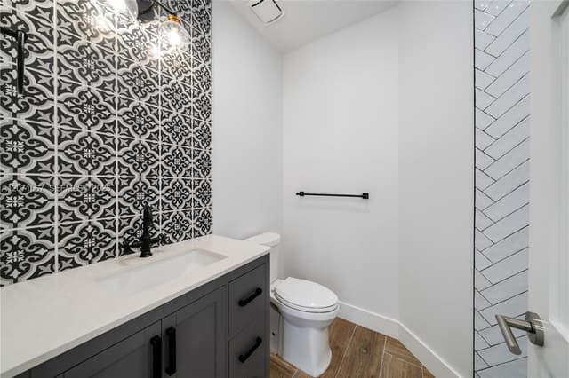 1855 Hidden Trail Ln, Weston FL 33327 - Weston, FL - Photo 5