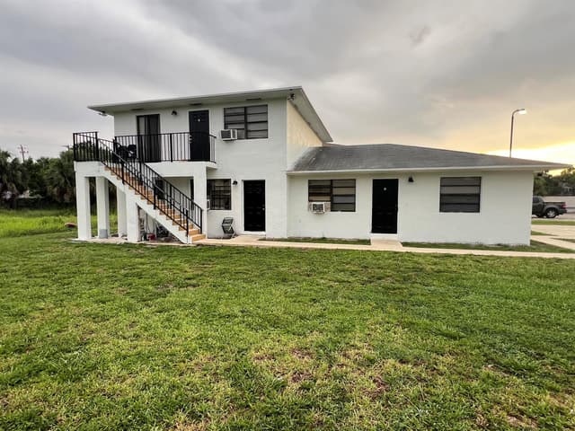 1673 W 26TH Street # 1, Riviera Beach FL 33404 - Riviera Beach, FL - Photo 2