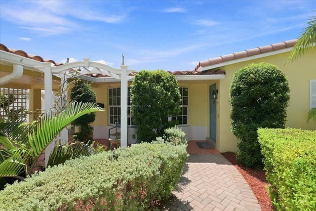 1736 NW 39th Street, Oakland Park FL 33309 - Oakland Park, FL - Photo 6