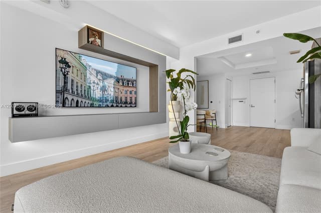 121 NE 34th St # L305, Miami FL 33137 - Miami, FL - Photo 7