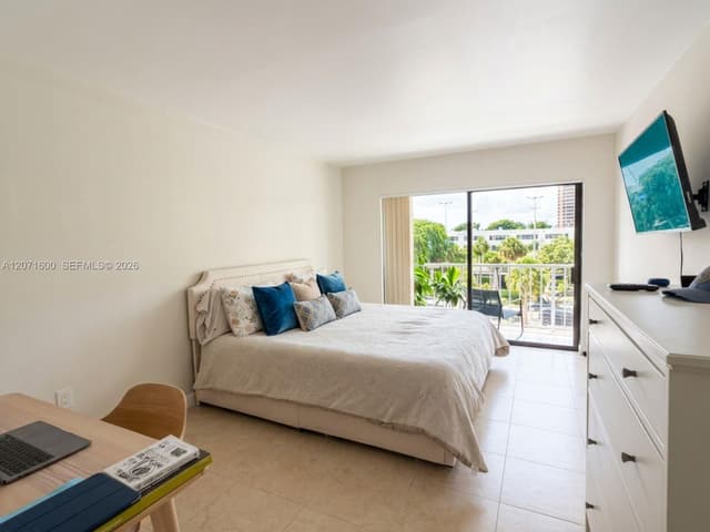 1650 NE 115th St # 403, Miami FL 33181 - Miami, FL - Photo 6
