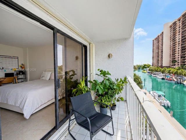 1650 NE 115th St # 403, Miami FL 33181 - Miami, FL - Photo 7