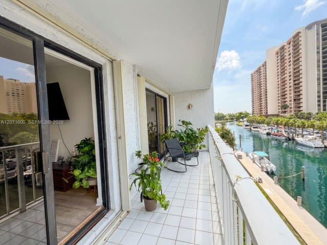 1650 NE 115th St # 403, Miami FL 33181 - Miami, FL - Photo 4