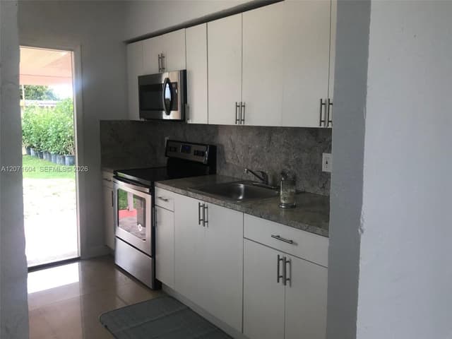 21625 SW 109th Ave, Miami FL 33170 - Miami, FL - Photo 3