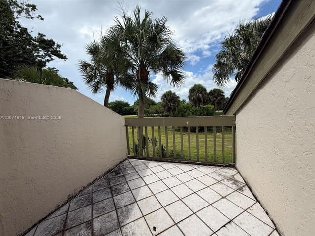 5988 Glendale, Boca Raton FL 33433 - Boca Raton, FL - Photo 3