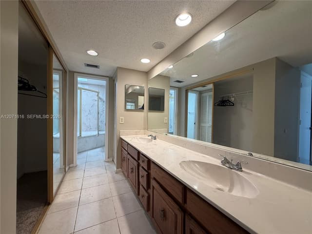 5988 Glendale, Boca Raton FL 33433 - Boca Raton, FL - Photo 4