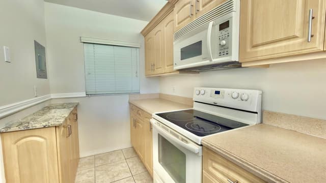9311 ORANGE GROVE Drive # 402, Davie FL 33324 - Davie, FL - Photo 4