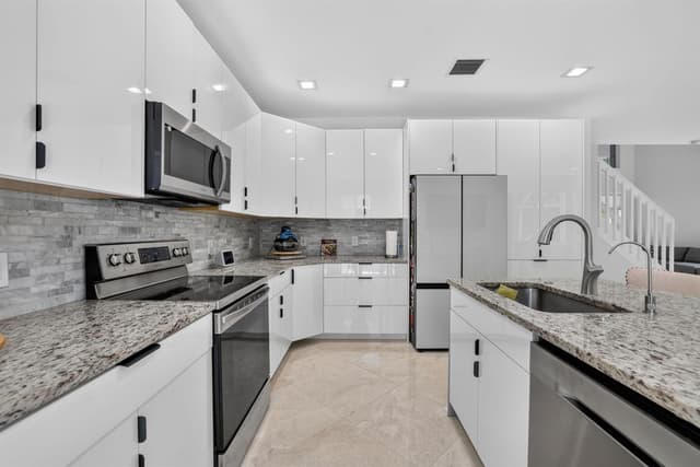 5040 Heron Place, Coconut Creek FL 33073 - Coconut Creek, FL - Photo 2
