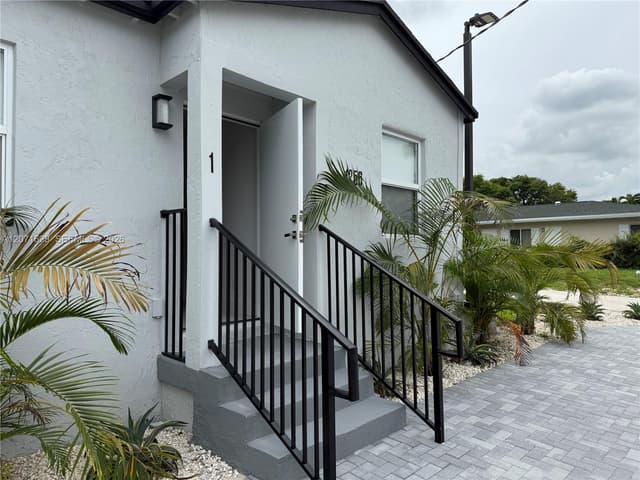 1256 NE 110th Ter, Miami FL 33161 - Miami, FL - Photo 2