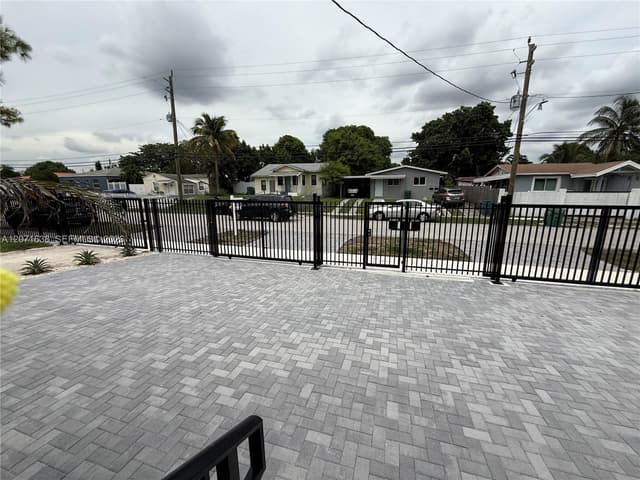 1256 NE 110th Ter, Miami FL 33161 - Miami, FL - Photo 3