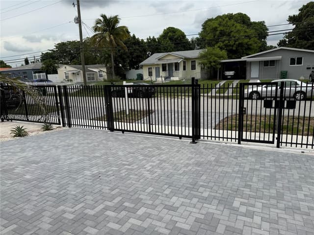 1256 NE 110th Ter, Miami FL 33161 - Miami, FL - Photo 5