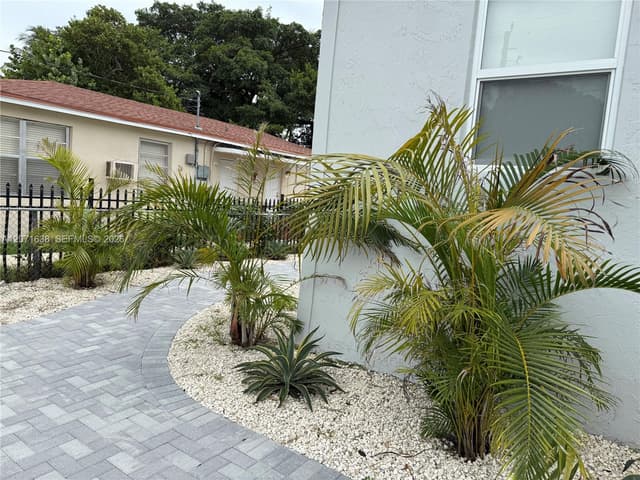 1256 NE 110th Ter, Miami FL 33161 - Miami, FL - Photo 4