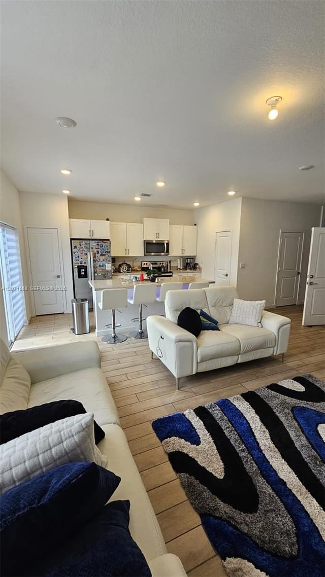1677 SE 8th Ave, Homestead FL 33034 - Homestead, FL - Photo 2