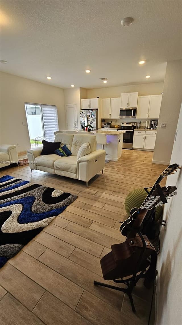 1677 SE 8th Ave, Homestead FL 33034 - Homestead, FL - Photo 6