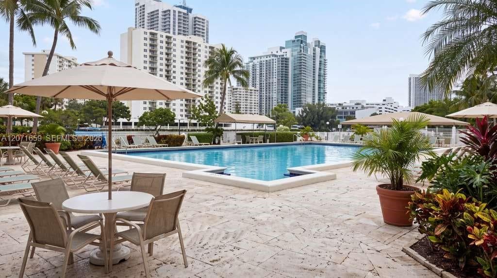 1000 Parkview Dr # 511, Hallandale Beach FL 33009 - Hallandale Beach, FL - Photo 1