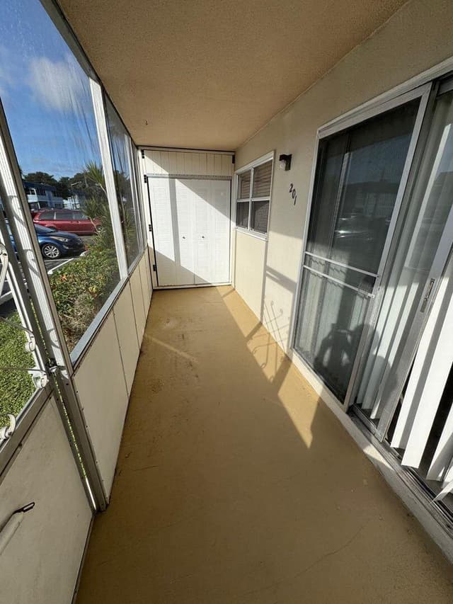 201 BRITTANY E, Delray Beach FL 33446 - Delray Beach, FL - Photo 4