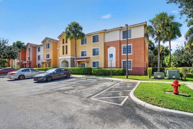 6760 Heritage Grande 6307, Boynton Beach FL 33437 - Boynton Beach, FL - Photo 3
