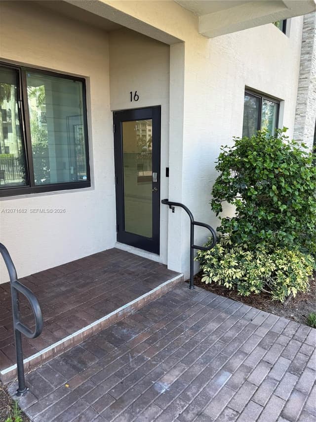 4640 NW 84 # 16, Doral FL 33166 - Doral, FL - Photo 6
