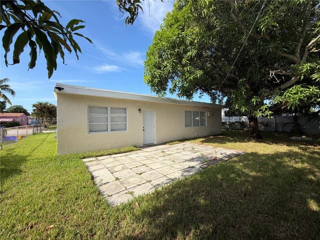 1240 W 26TH CT, Riviera Beach FL 33404 - Riviera Beach, FL - Photo 6