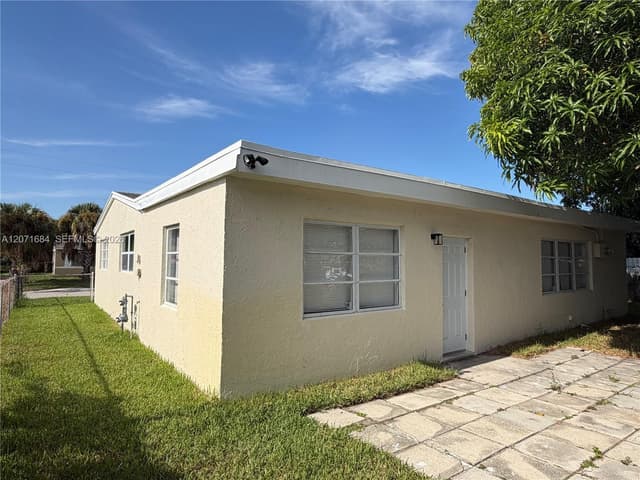 1240 W 26TH CT, Riviera Beach FL 33404 - Riviera Beach, FL - Photo 7